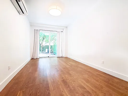 Rented by Rentall Group Inc | media 5