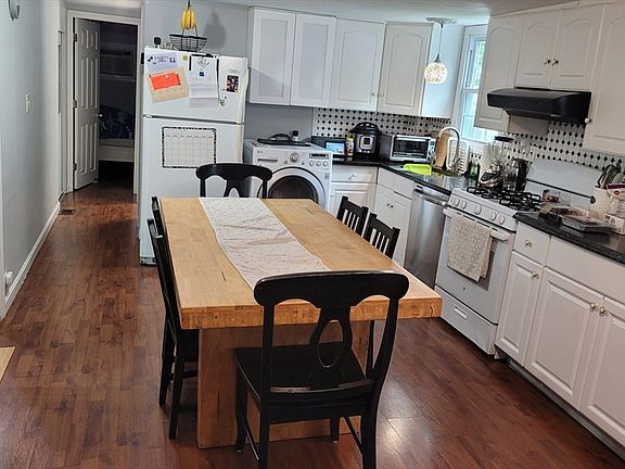 3rd image of 261 Newbury St Lot 76C
