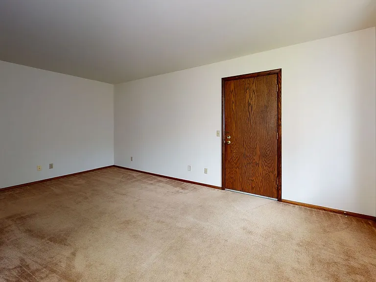 Cedar Arms Apartments — Photo 4
