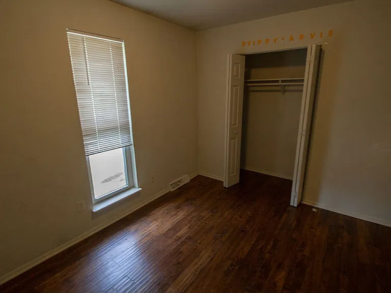 1013 W Ash St — Photo 18