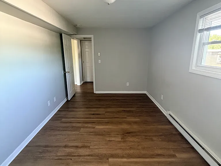 451 Main St #4 — Photo 8