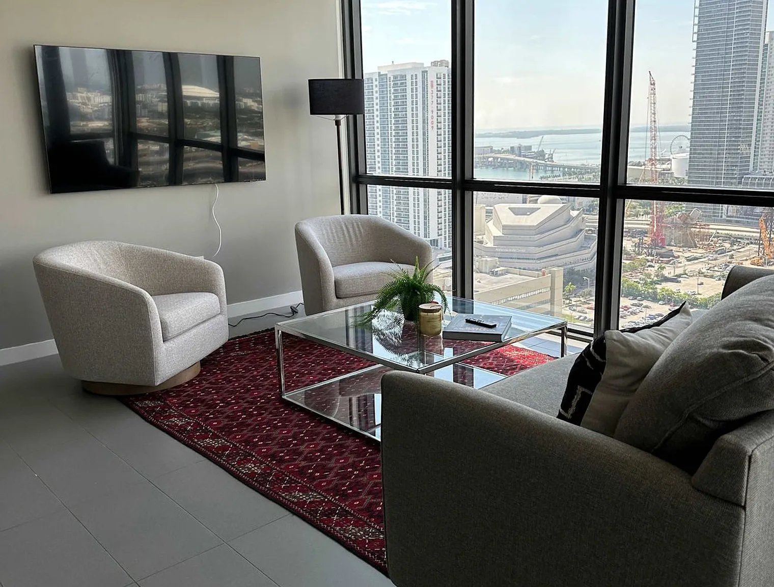 2 bed, 2.0 bath, 1097 sqft, $9,401 — Photo 2
