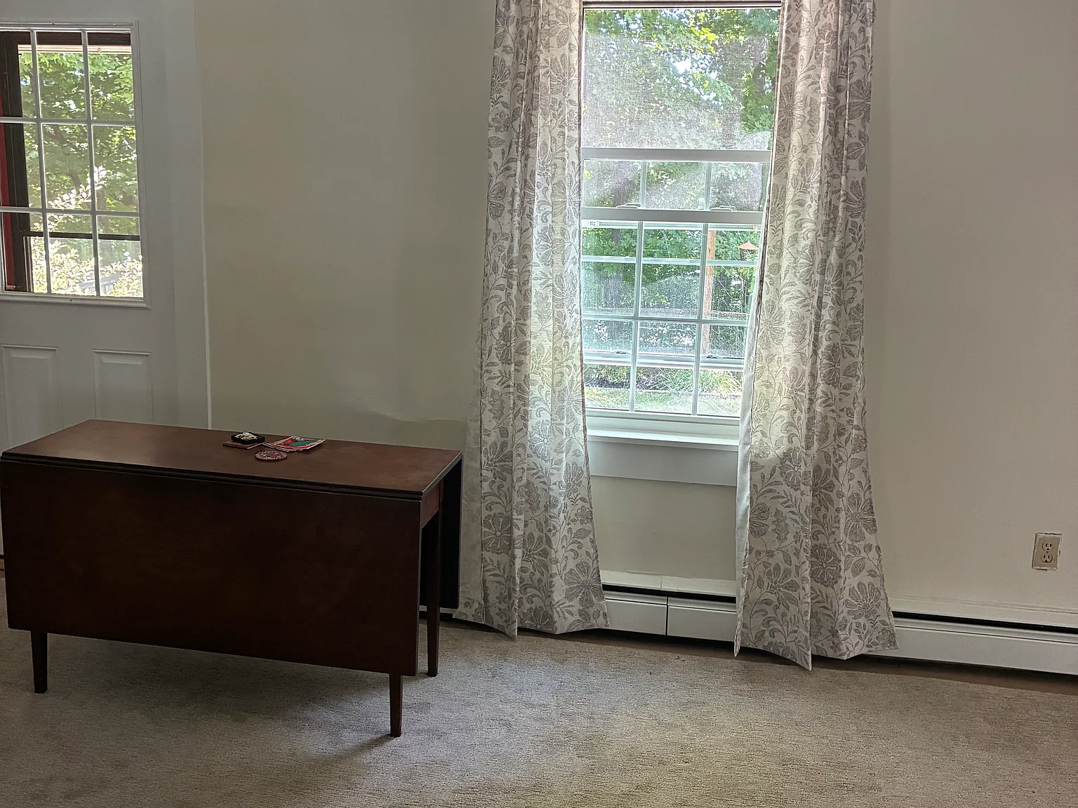 2 bed, 700 sqft, $2,000 — Photo 1