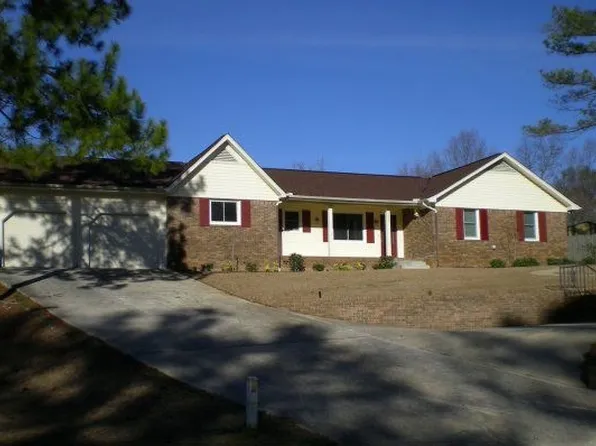 1004 Lakeside Pl, Northport, AL 35473