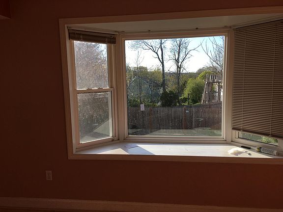 5th image of 31 Westford St