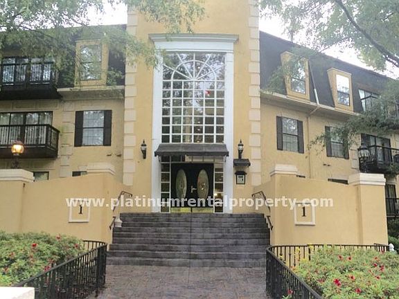 2nd image of 1117 Pine Heights Dr NE