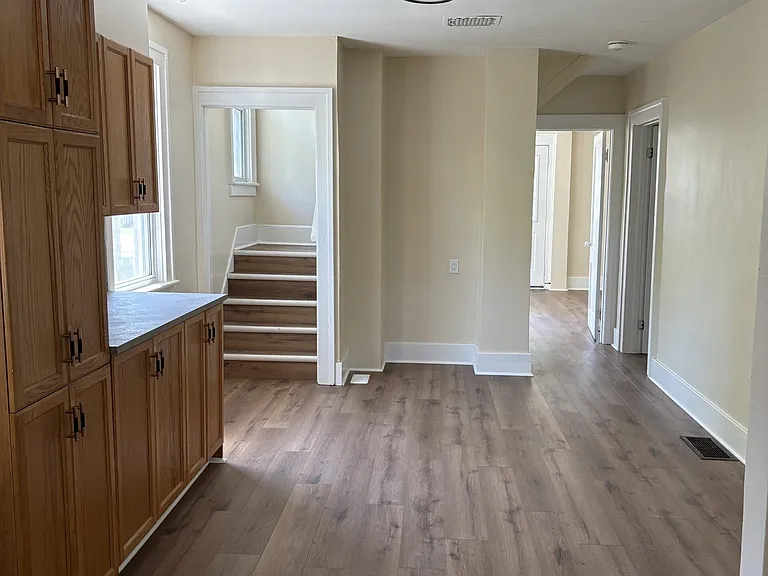 543 Saint Charles St — Photo 5