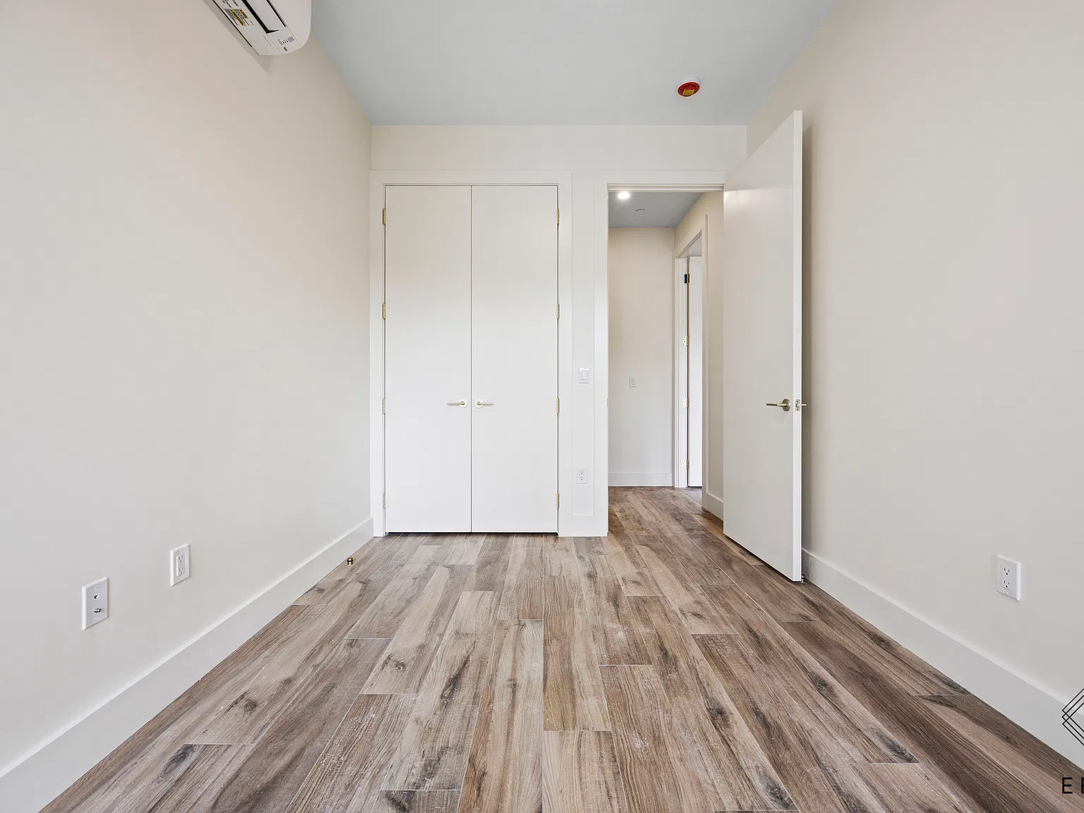151 Hawthorne Street — Photo 3