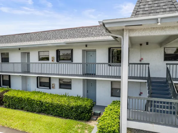 1270 SE Parkview Place #B8, Stuart, FL 34994