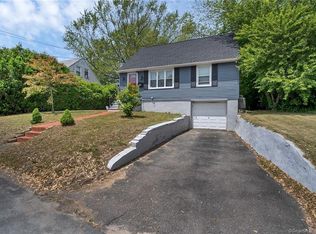 81 Hunthill Rd, Waterbury, CT 06705