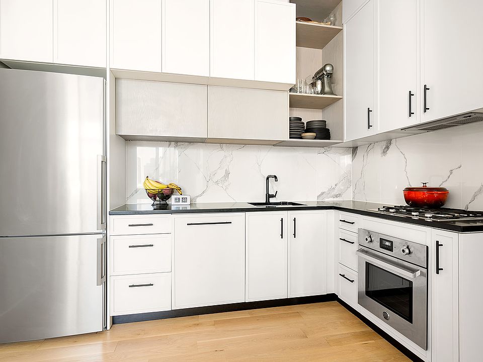 1st image of 226 Clifton Pl APT 4F