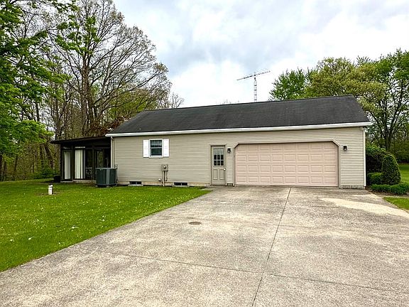 3rd image of 2931 Fangboner Rd