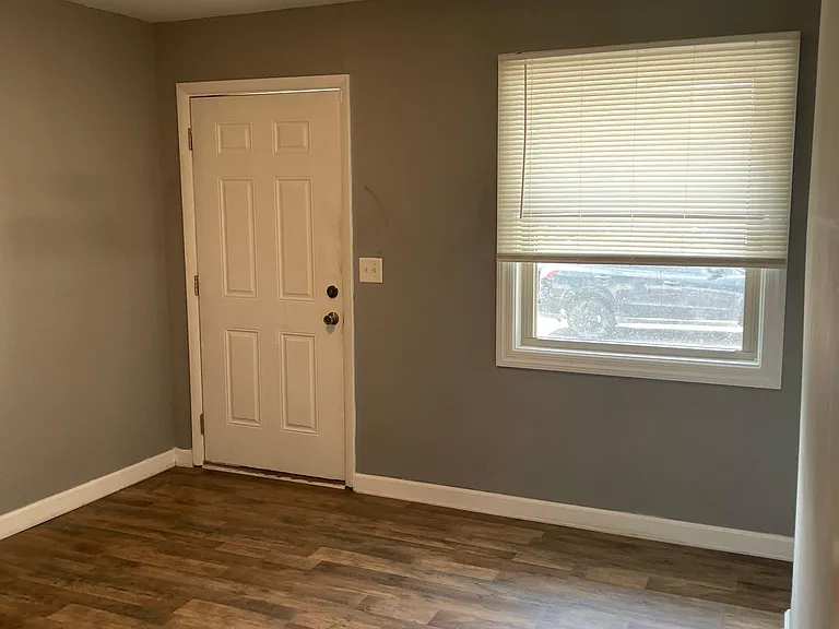 610 Ruth Ave #7 — Photo 2