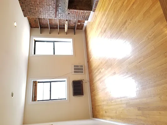 Rented by NYLA Realty | media 7