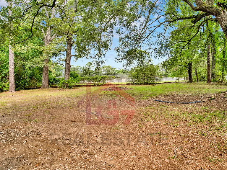 6100 Lorma Rd — Photo 6