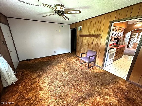 4th image of 155 N Navarre Ave