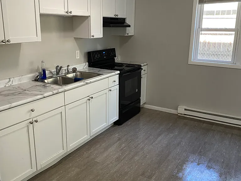 275 E Prairie St #1-A — Photo 11
