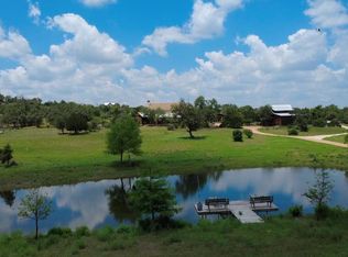 382 Breezy Hills Dr, Fredericksburg, TX 78624