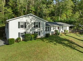 334 Wartrace Hwy, Pleasant Shade, TN 37145