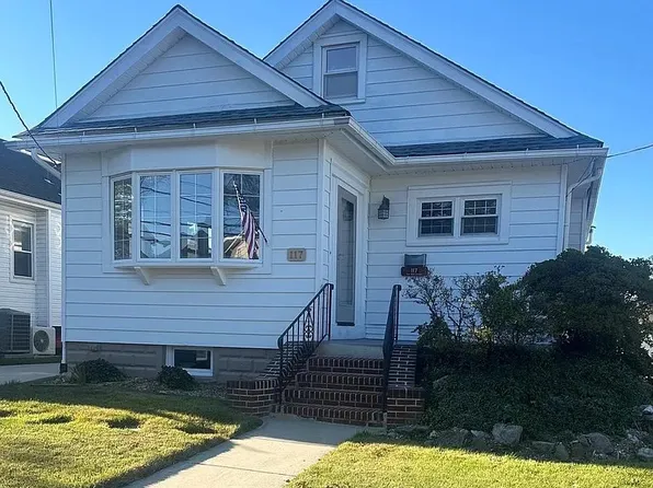117 E Holly Ave, Oaklyn, NJ 08107