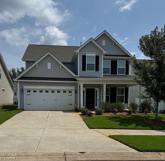 1st image of 120 Pendleton Dr
