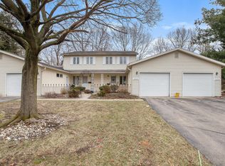 10215 Cricklewood Ct, Portage, MI 49024