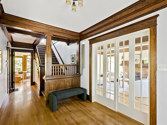 5th image of 2732 NE 15th Ave