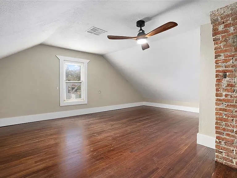119 Leon Ave — Photo 23