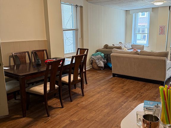 4th image of 4371 Manayunk Ave #1