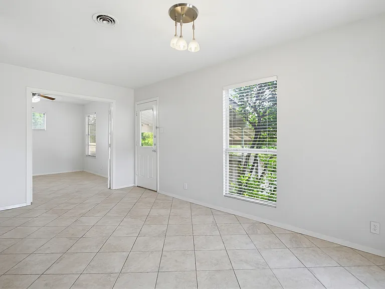 2125 E Lawndale Dr #2125 — Photo 15