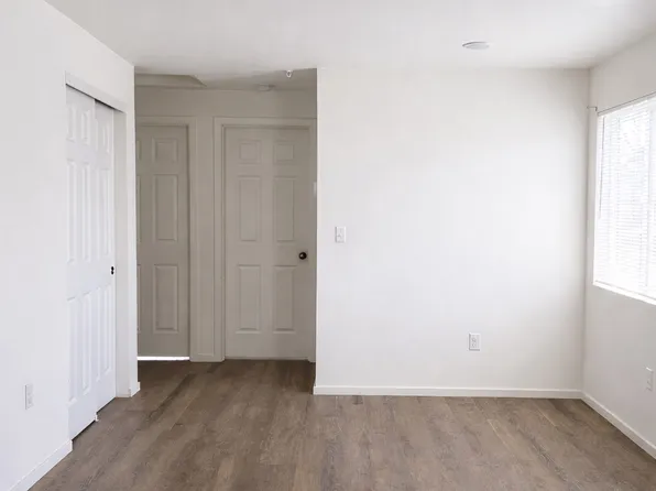 1313 S 6th St #1, Sunnyside, WA 98944