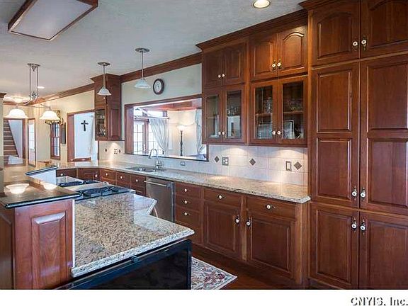 5th image of 8819 Wedgefield Ln