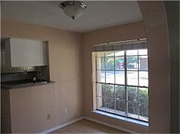 3rd image of 926 Intervale Dr