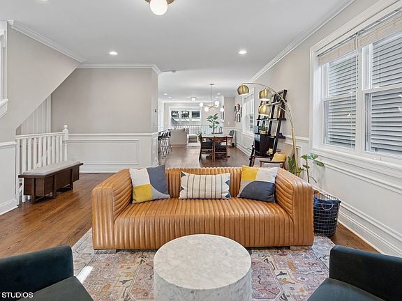 2nd image of 2447 W Cuyler Ave