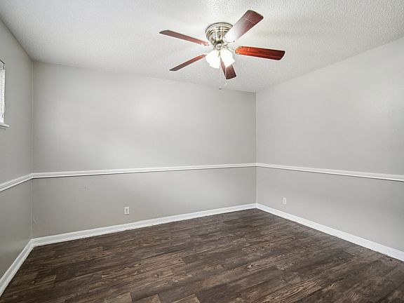 5th image of 1302 Parker Ln #F04fb6a47