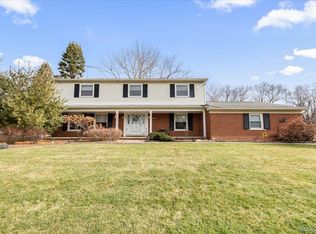 2681 McClintock Rd, Bloomfield Hills, MI 48302