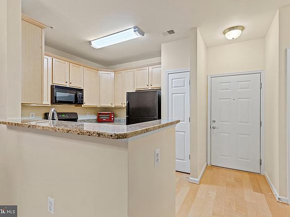 3rd image of 3840 Lightfoot St Unit 141
