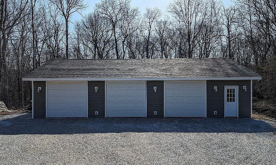 2nd image of 682 Buck Dr