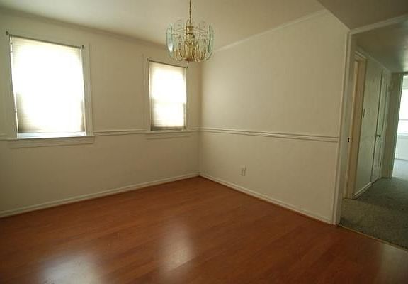 4th image of 17006 Longview Dr