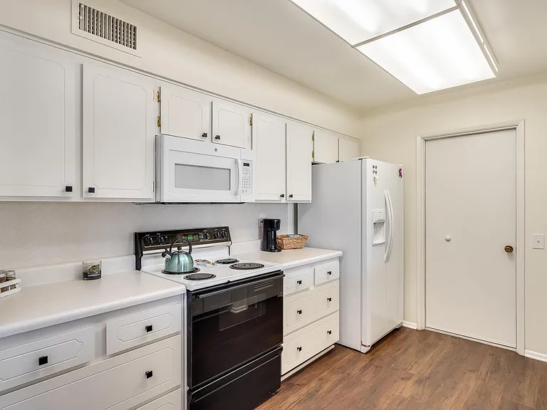 13844 N Cameo Dr — Photo 13