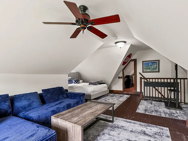 1304 Riverside Dr — Photo 45