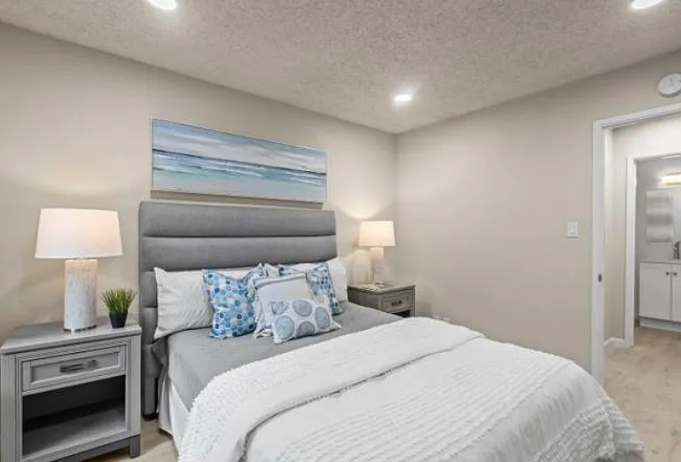 121 Piccadilly Pl #A — Photo 10