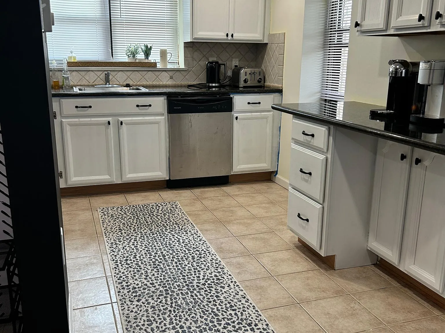 1 bed, 670 sqft, $1,600 — Photo 3