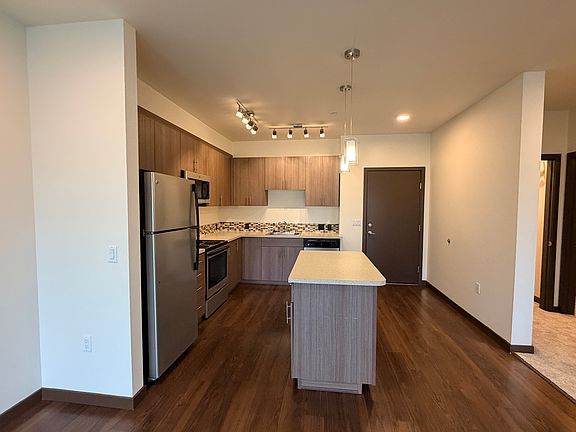 2nd image of 736A 8th Ave NE #315