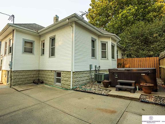 4th image of 2130 S 35th Ave