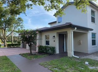300 Diamond Cir APT 302, Naples, FL 34110