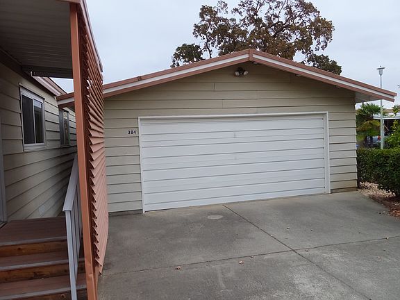 2 Car Garage w/cabinets