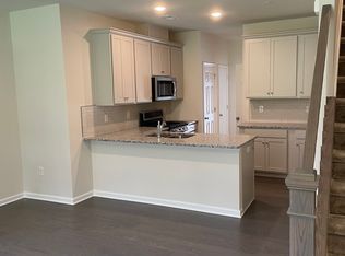 69 Arnold Dr, Wood Ridge, NJ 07075