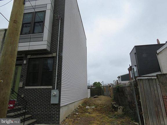 2nd image of 2461 Sepviva St