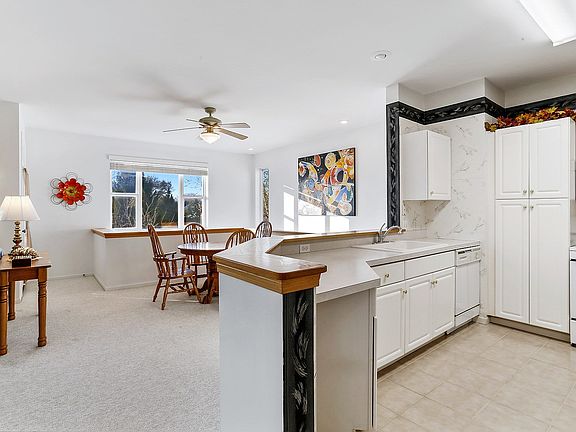 4th image of 530 Chesterfield Ct #530